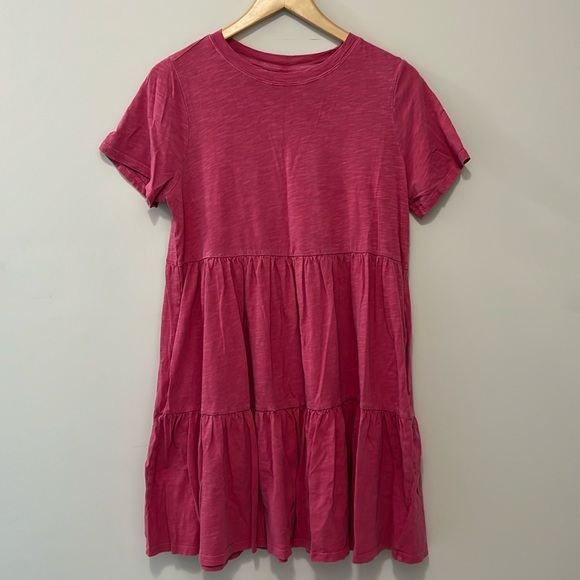 Old Navy Dresses & Skirts - Old Navy ✨ Magenta Ruffle Tshirt Dress Sz M